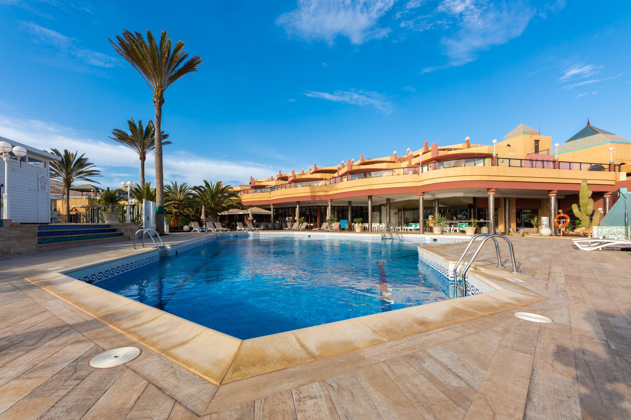 Hotel Esmeralda Maris By Livvo Коста-Кальма Екстер'єр фото